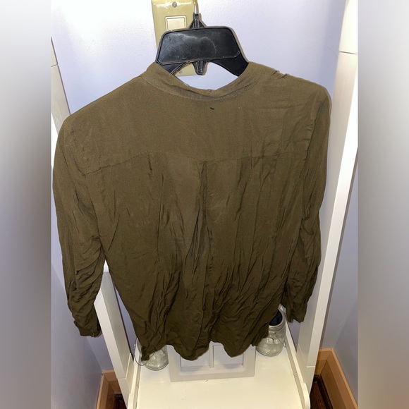FOREVER 21 olive top - Picture 3 of 3
